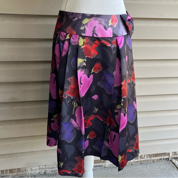 •Kristin Davis• A-Line Pleated Floral Skirt - Size 10 - Picture 5 of 8